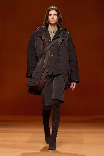 Look 9